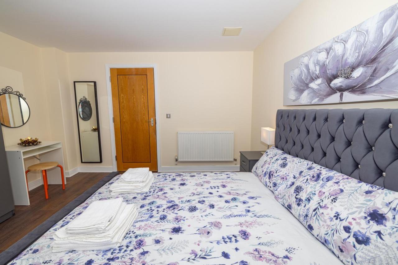 Two Bed Apartment Near Canary Wharf Londýn Exteriér fotografie